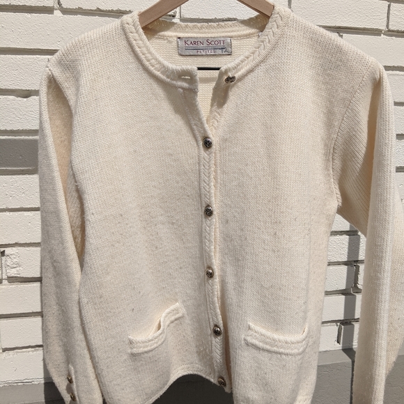 Vintage White Wool Cardigan - Picture 2 of 6